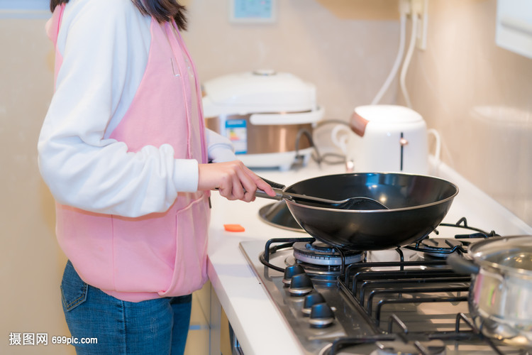 年輕人廚房里的新生意經 從烹飪到衛生間用具與日用雜貨批發的跨界探索